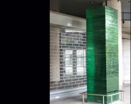 sculpture - verre - nantes - colonne en verre